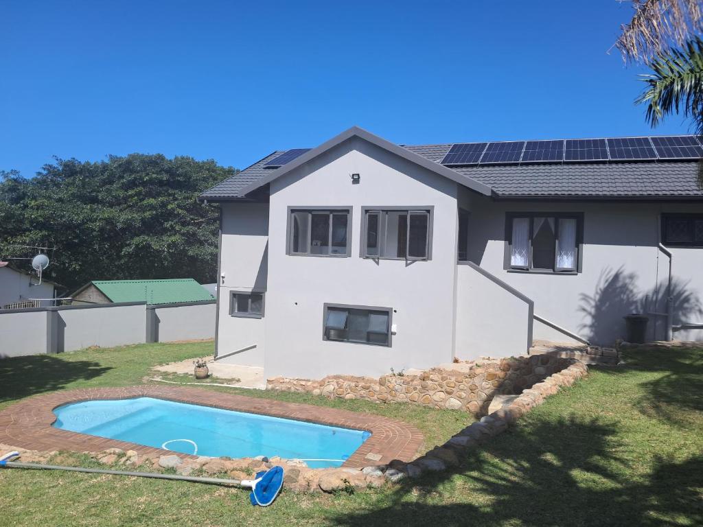 Swimmingpoolen hos eller tæt på 639 Palm Beach