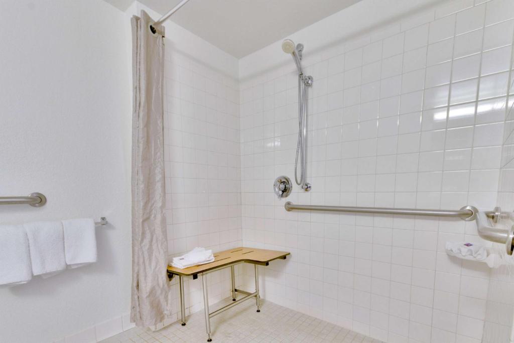 Motel 6-Lewisville, TX - Dallas - Double Room - Disability Access