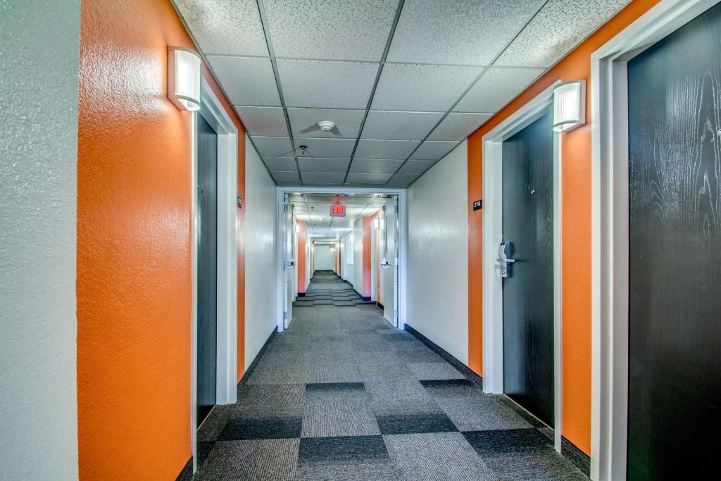 Fotografie z fotogalerie ubytování Motel 6-Amherst, NY - Buffalo v destinaci Amherst