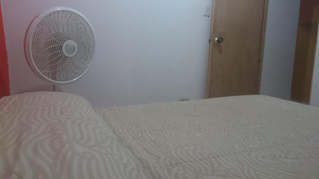 Voodi või voodid majutusasutuse Ludisa House toas