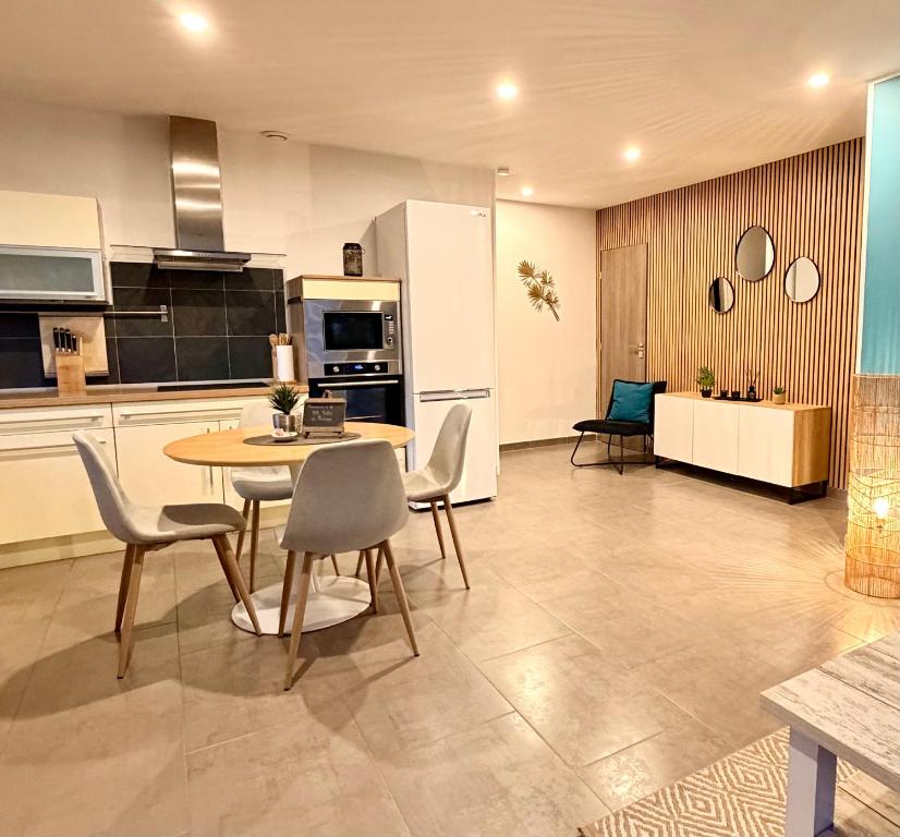 La Villa Vaihéré en Camargue, l'Hibiscus et le Magnolia - 13