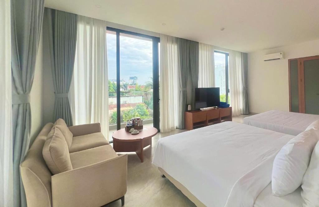 Suite Gia Đình Có Ban Công