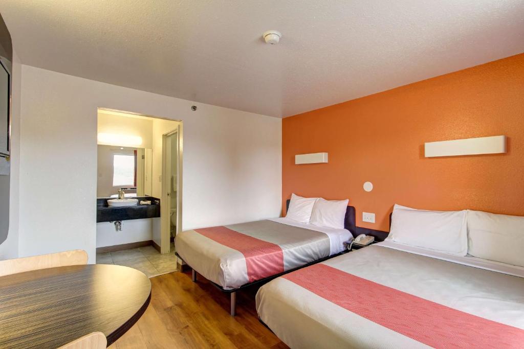 Motel 6-Amherst, OH - Cleveland West - Lorain photo
