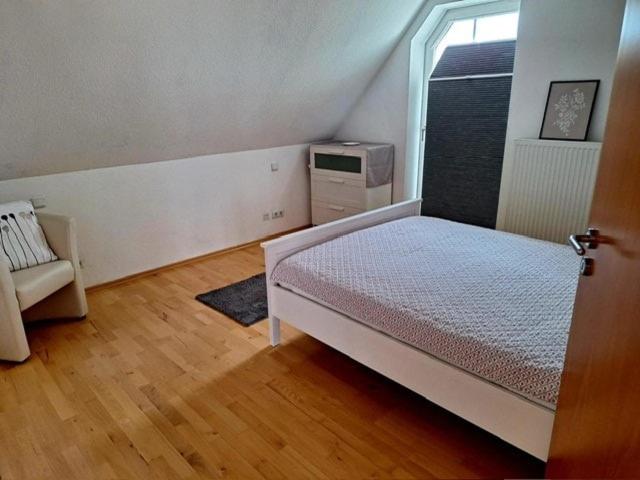 Helle Lichtdurchflutete Ferienwohnung - 花园景公寓