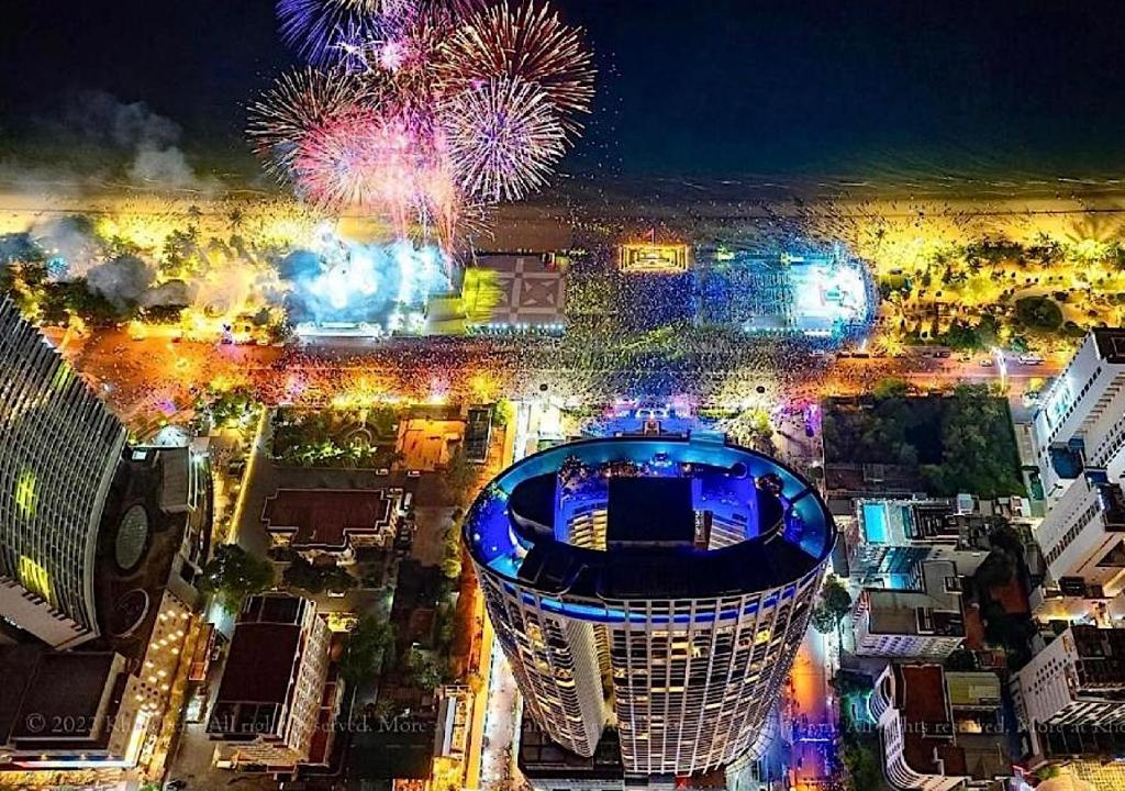 Et luftfoto af Panorama Sky Beach Recidences