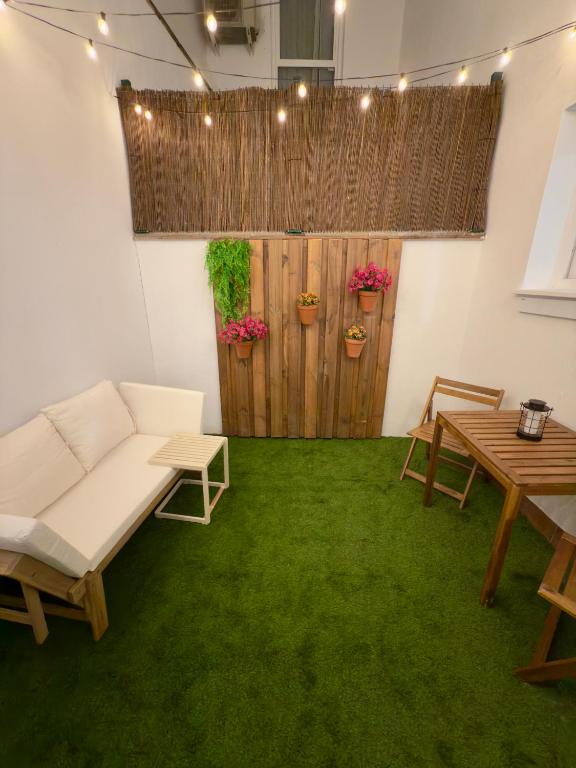 Estudio junto a Plaza Merced 2