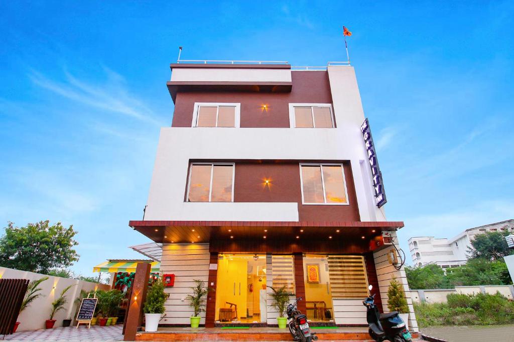 akritkritkritkritkritkritkritkrit house is akritkritkritkrit at The Gravity Inn in Indore
