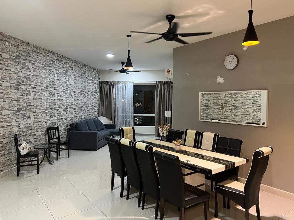 Et opholdsområde på Crest Residency