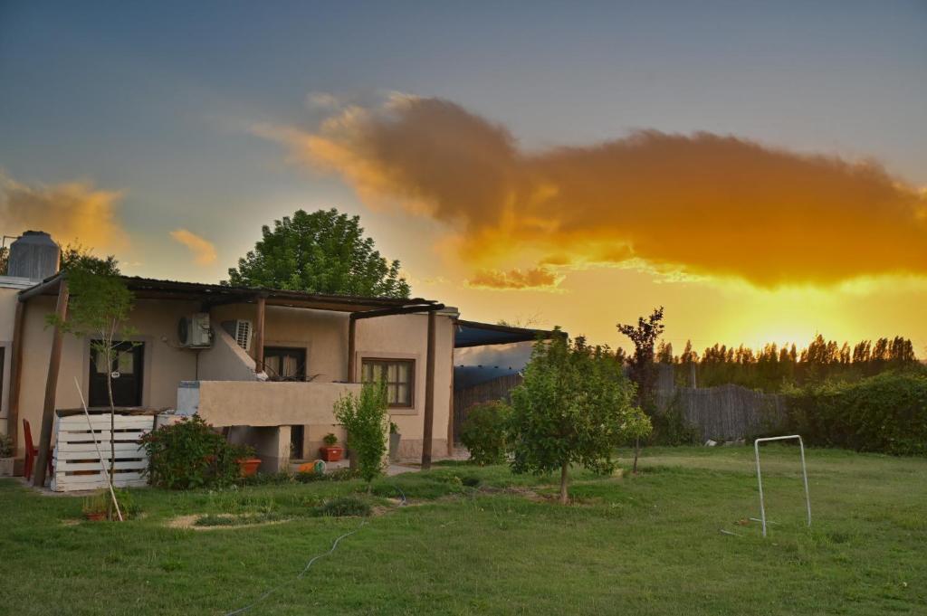 Východ nebo západ slunce při pohledu z apartmánu nebo okolí