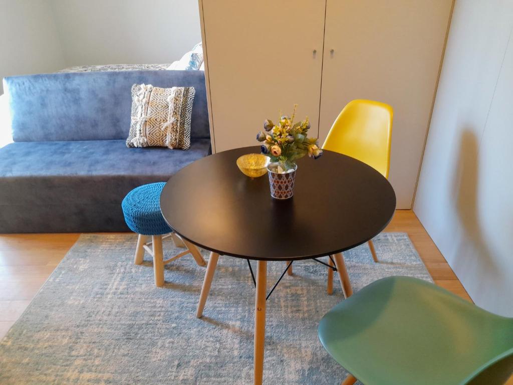 White Design Apartment - 19