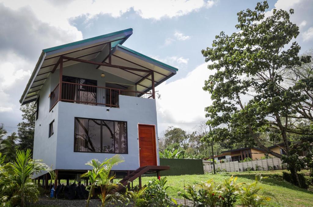 Budova, kde se chata nachází