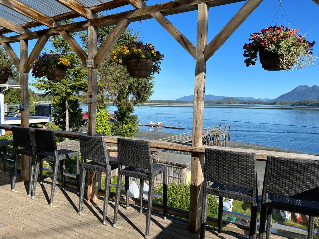 Tofino Paddlers Inn photo