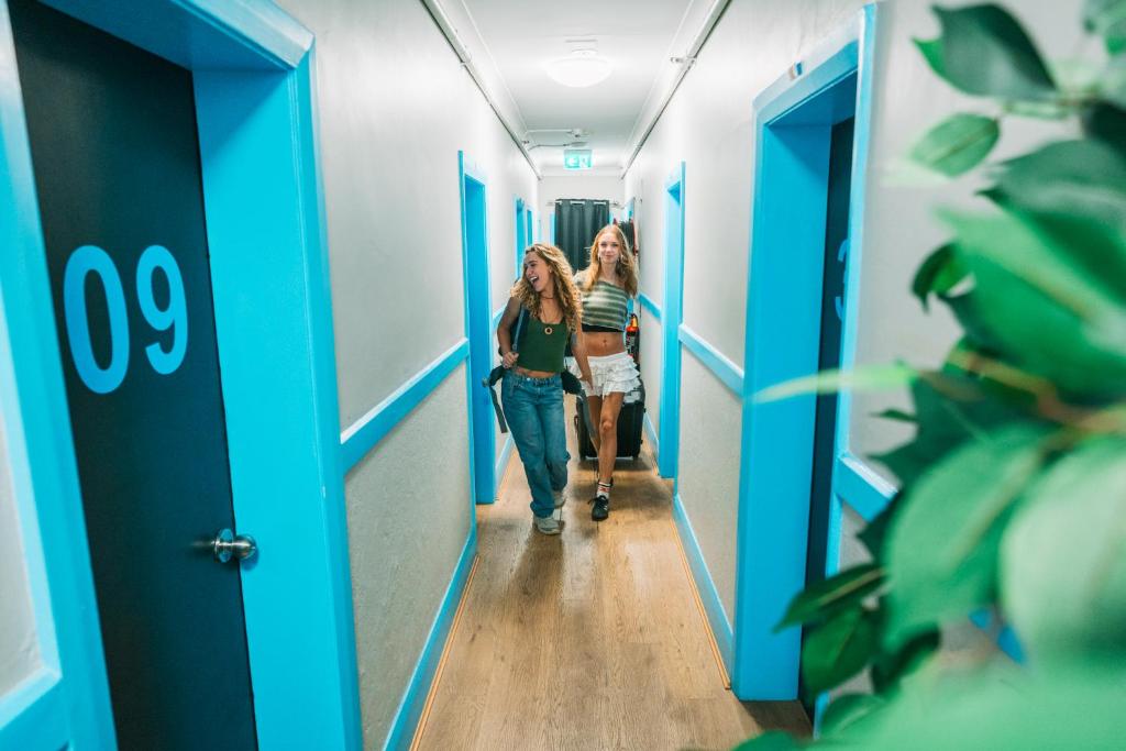 Mad Monkey Potts Point photo