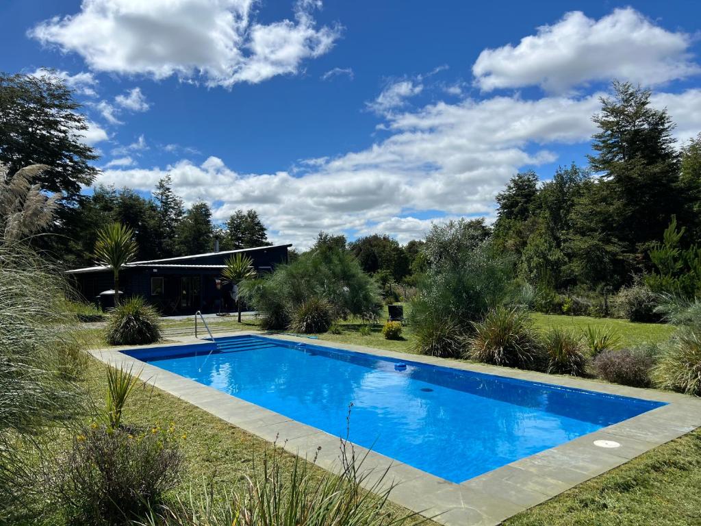 Bazén v ubytování Casa con 2 Piscinas y Cama elástica nebo v jeho okolí