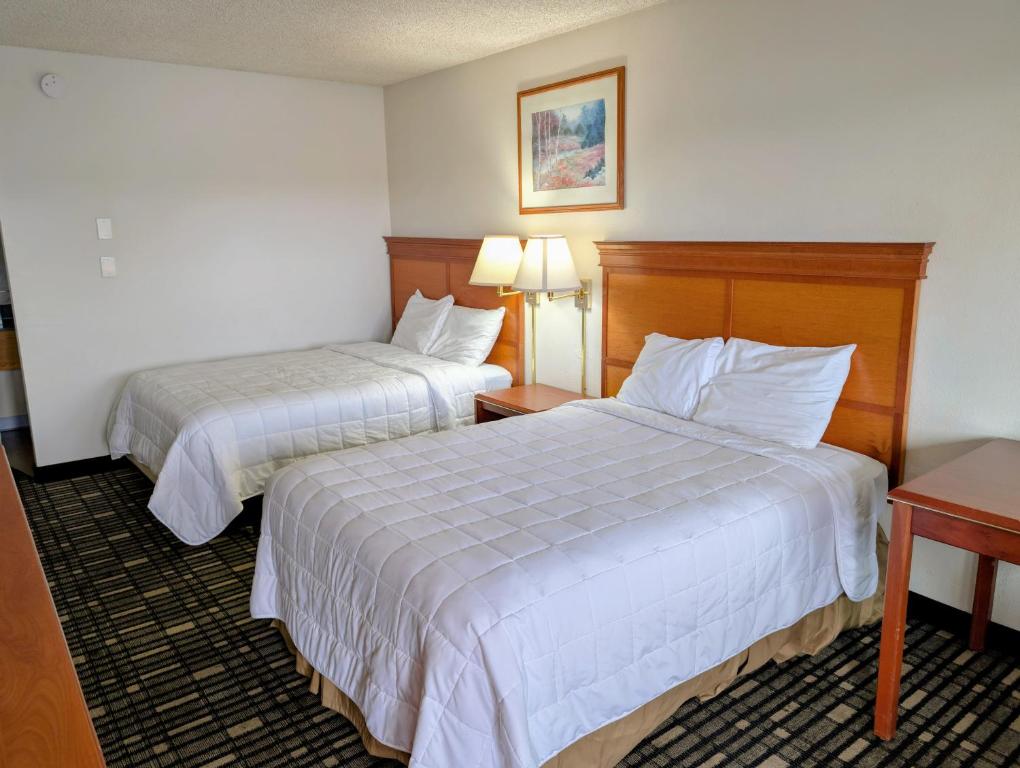 Ponderosa Motel - Double Room With Two Double Beds - Pet Friendly