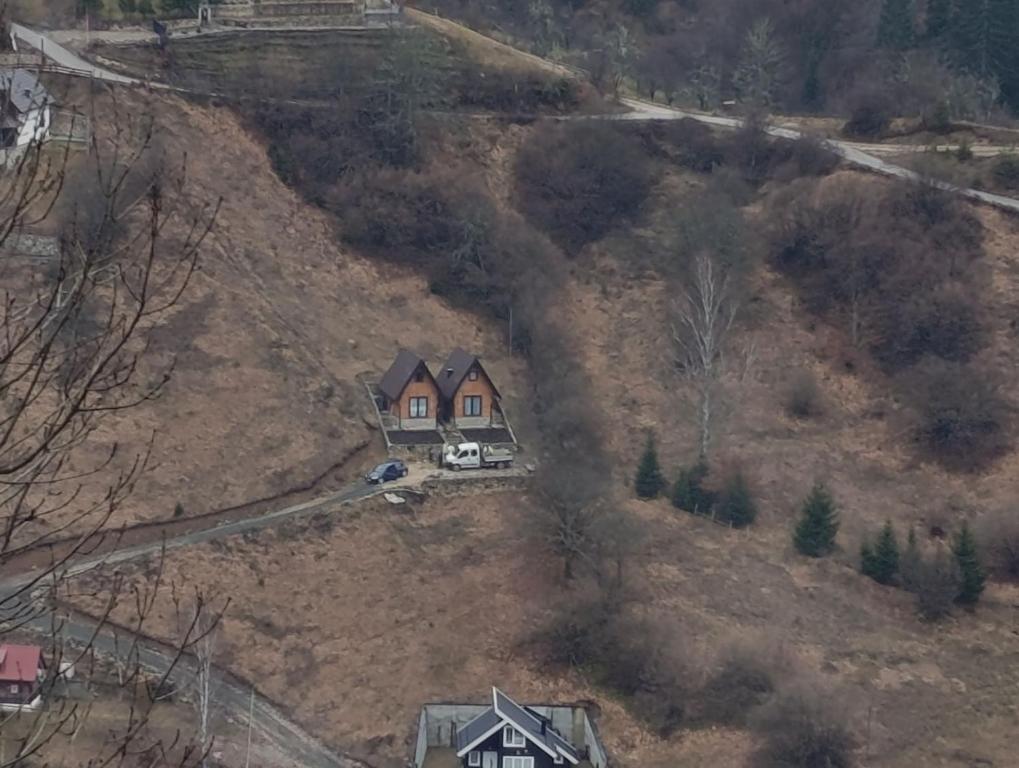 Et luftfoto af Vikendice Neven 2 i 3