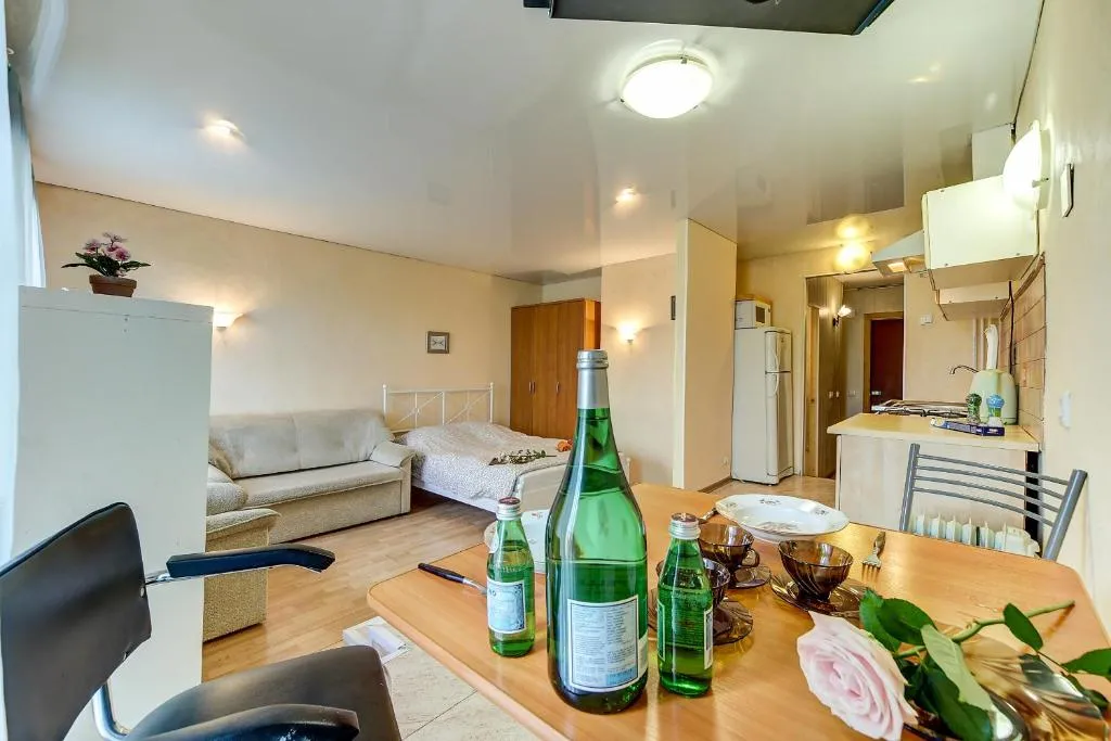 Longo Apartment Bolshaya Pushkarskaya 3, Kudrovo, Russia