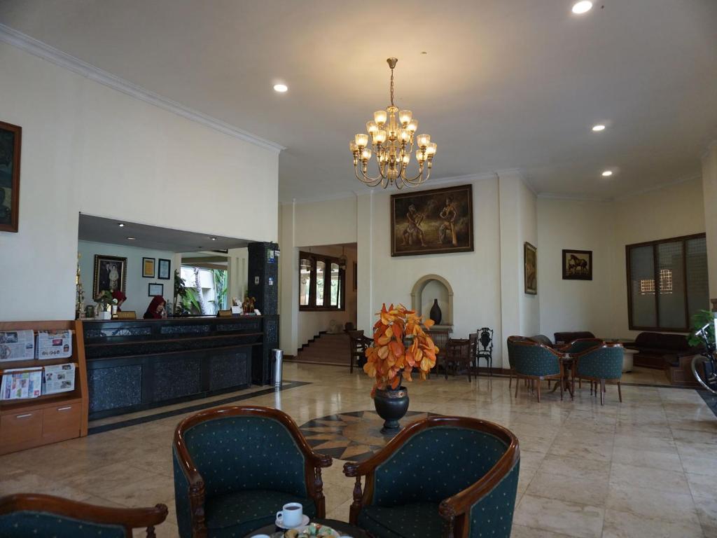 Candisari Hotel - Housity