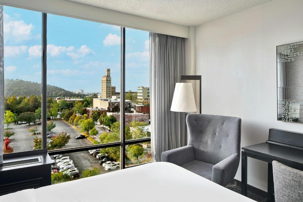 Renaissance Asheville Downtown Hotel - 