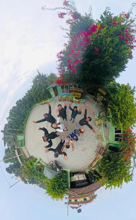 Hotel Rhino Land-Sauraha Family Home