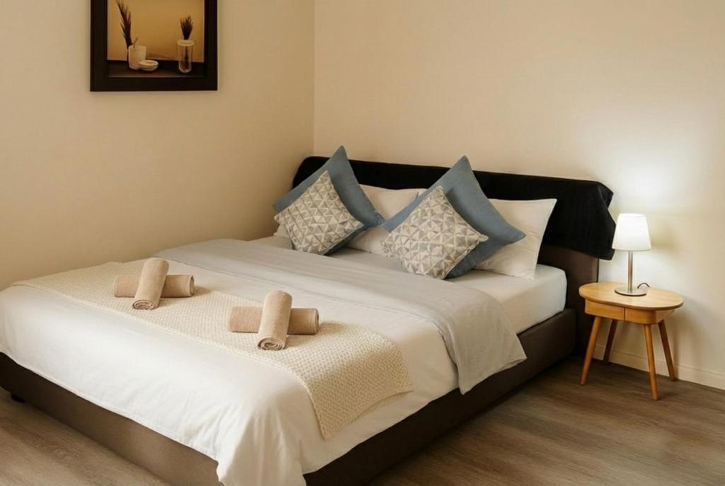 Postel nebo postele na pokoji v ubytování Ferienwohnung Bayrischer Wald - Urlaub in schöner Natur, Schwimmbad, Relaxen, Sauna