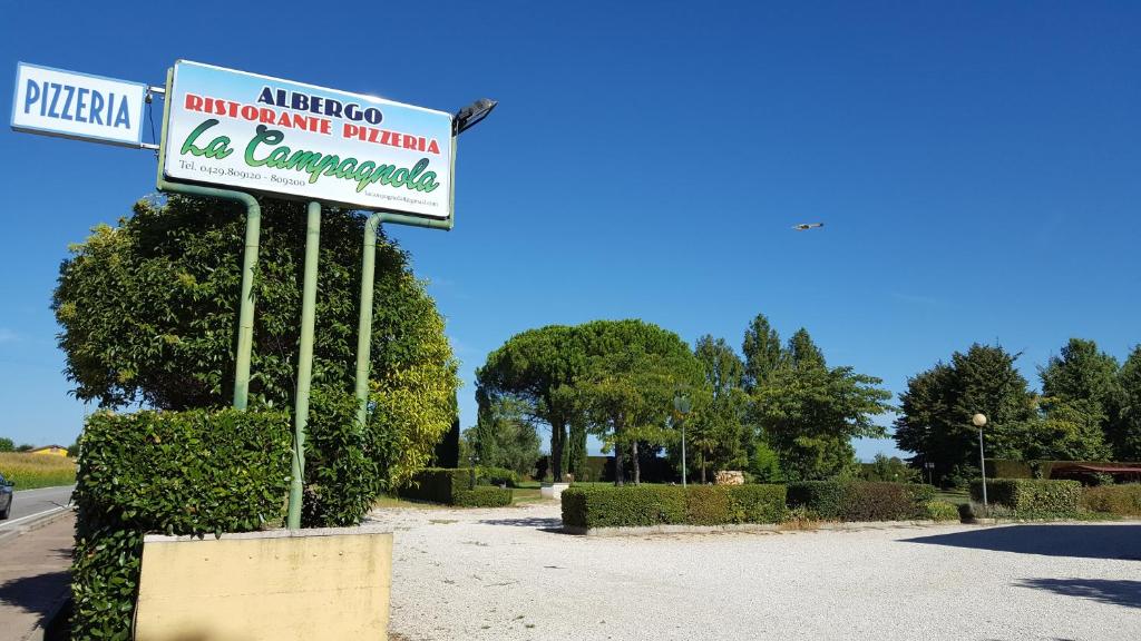 Fotografia z galérie ubytovania Albergo Ristorante La Campagnola v destinácii San Salvaro