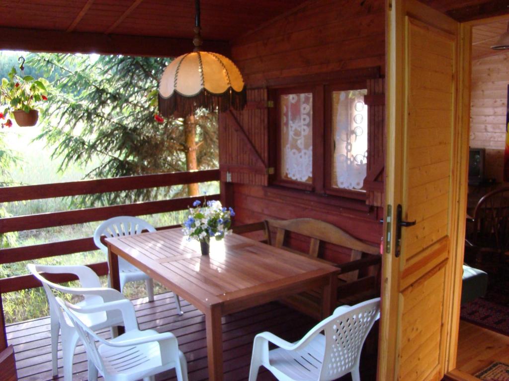 Świętne的住宿－Domki drewniane alpejskie，相簿中的一張相片