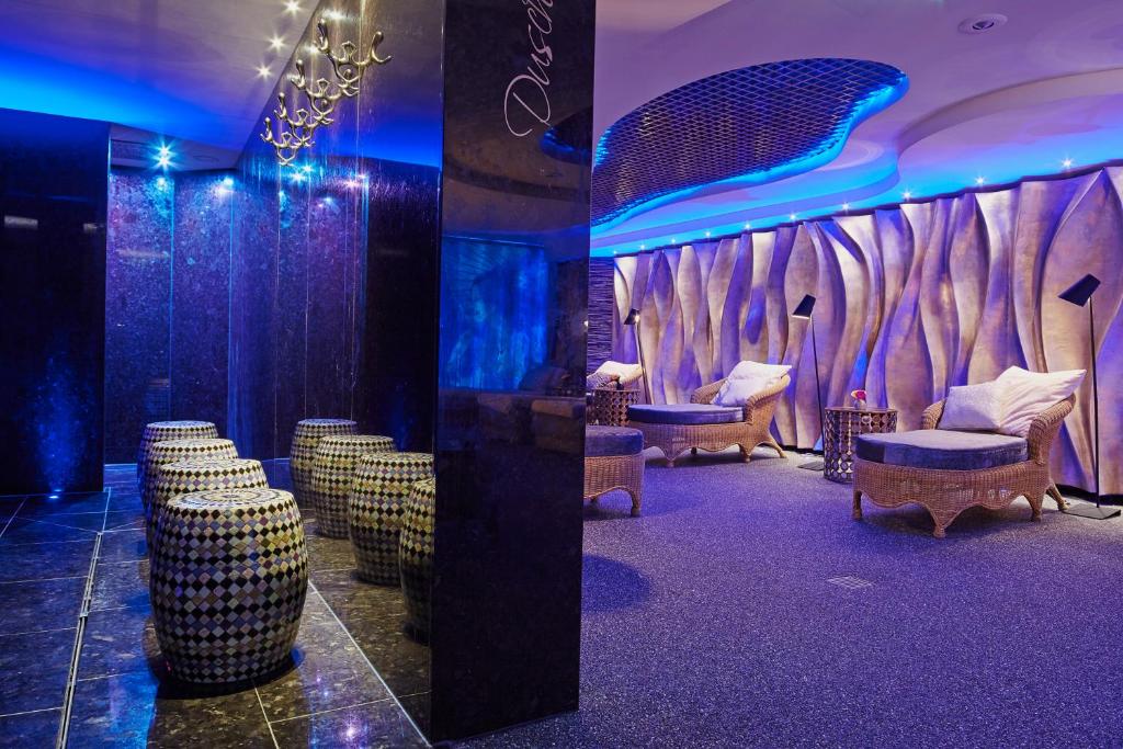 Posezení v ubytování Savoy Hotel