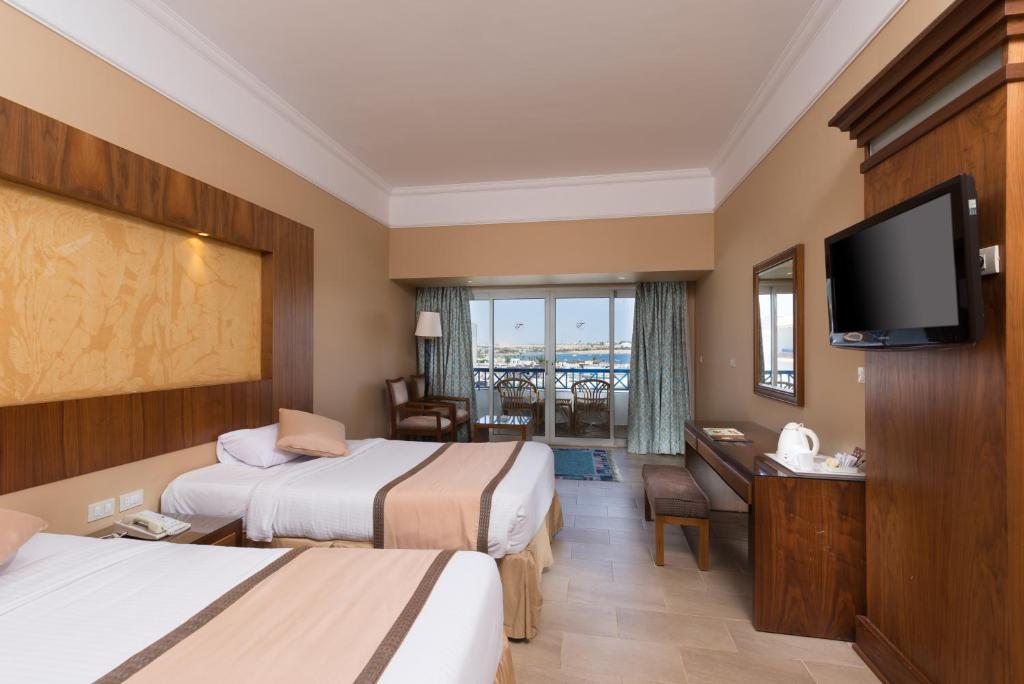 Naama Bay Hotel & Resort - 
