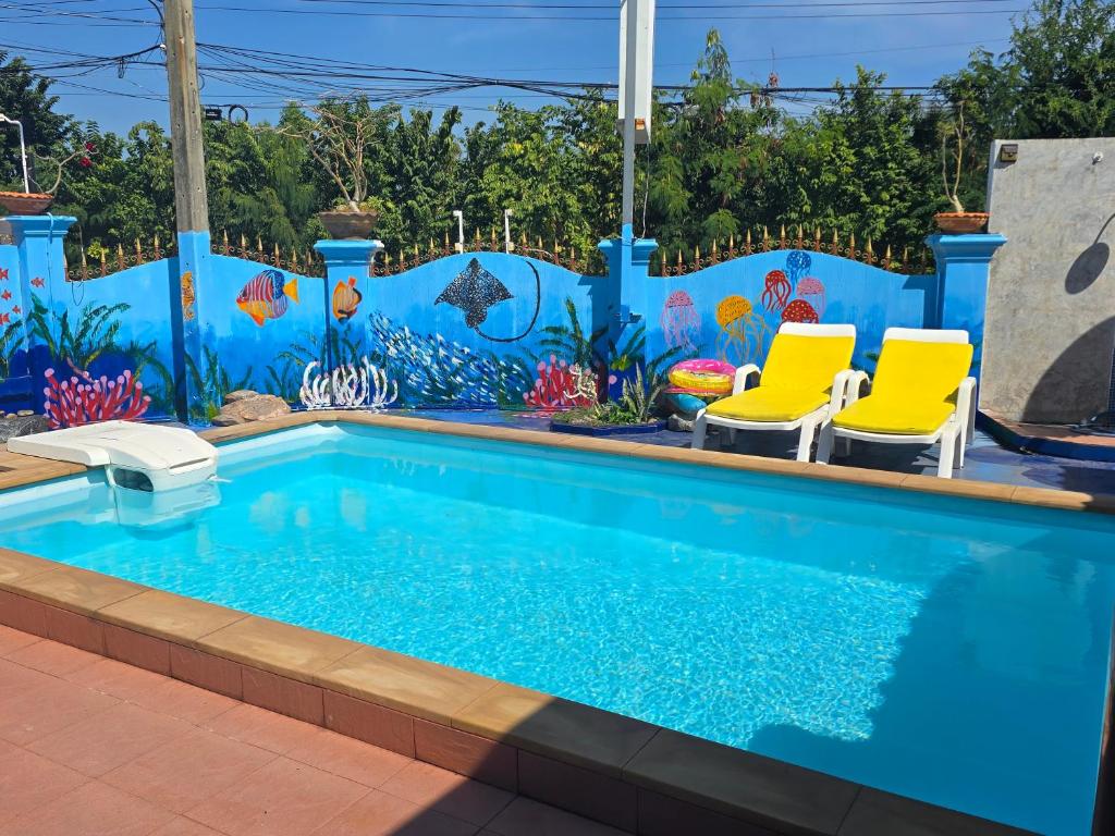 Swimmingpoolen hos eller tæt på Araya Family House