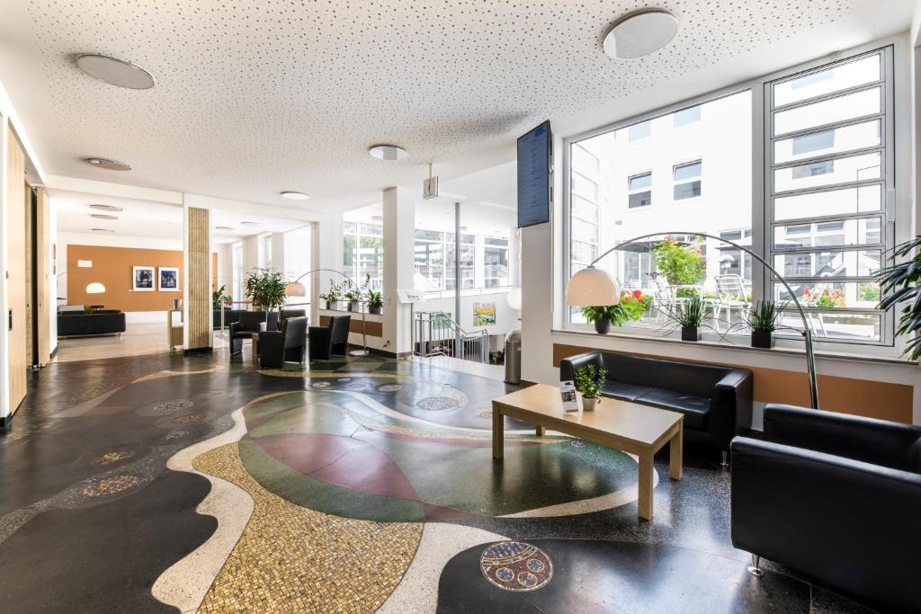 CJD Bonn Castell - Resim 35