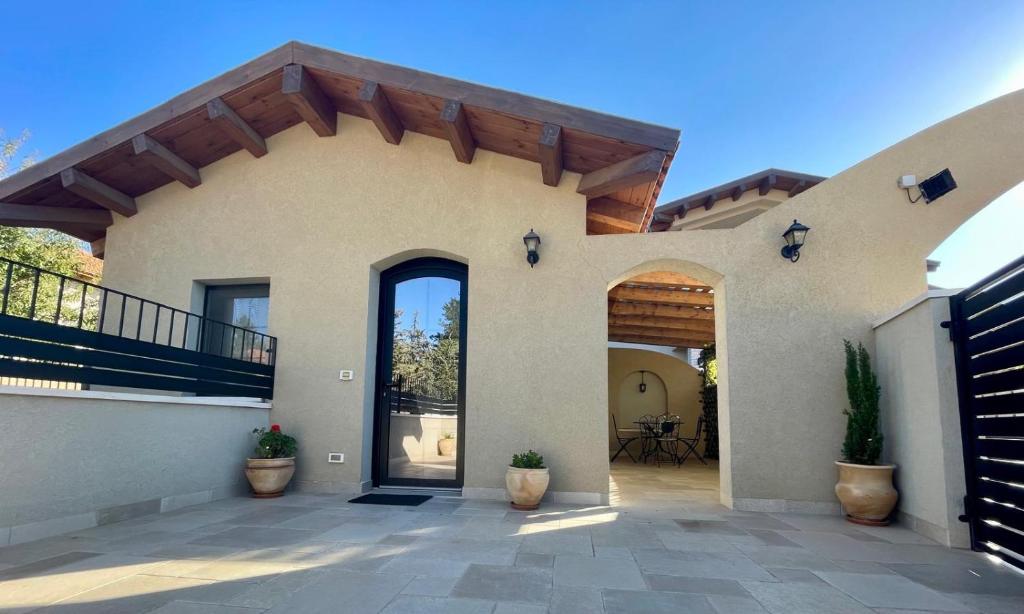 Tòa nhà nơi căn hộ tọa lạc