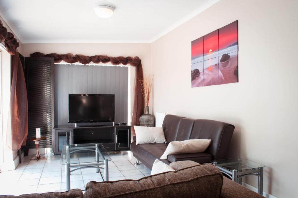 A seating area at Sun Ray Guest House