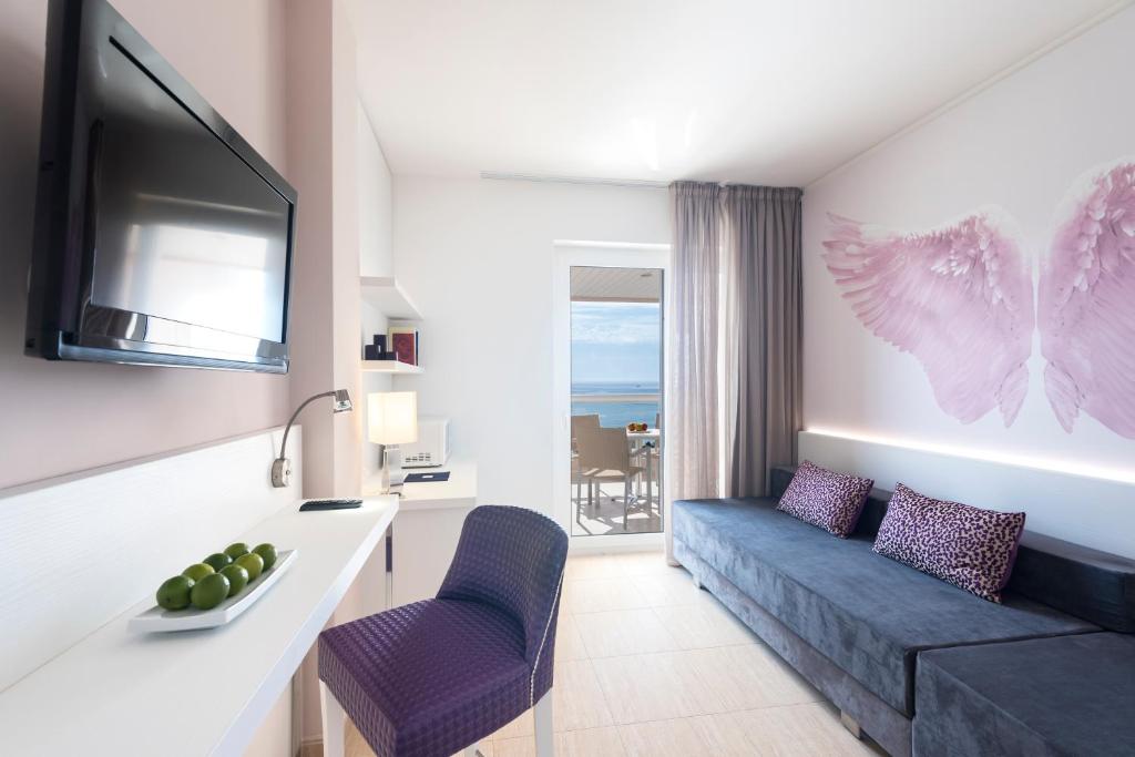 Aparthotel Tropic Garden, Santa Eularia des Riu – Bijgewerkte ...