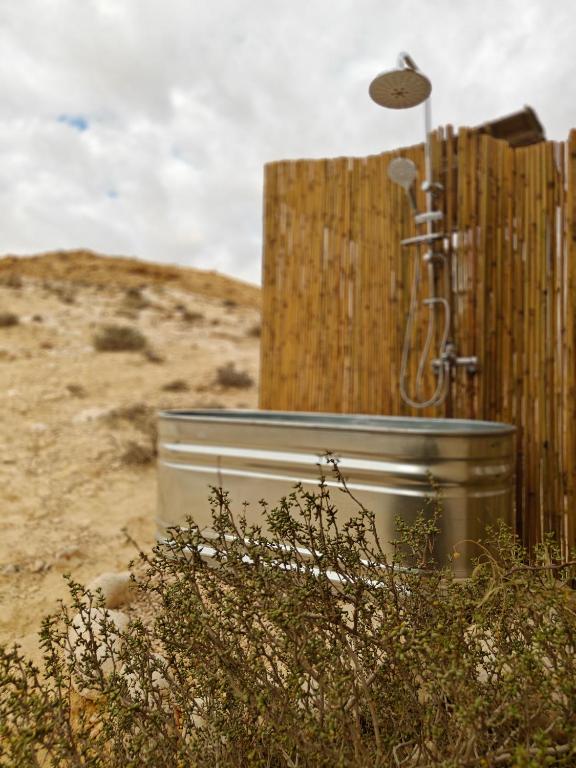a showerificialificialificialificialificialificialificialificialificialificialificialificialificialificial at DESERT Ezuz in ‘Ezuz