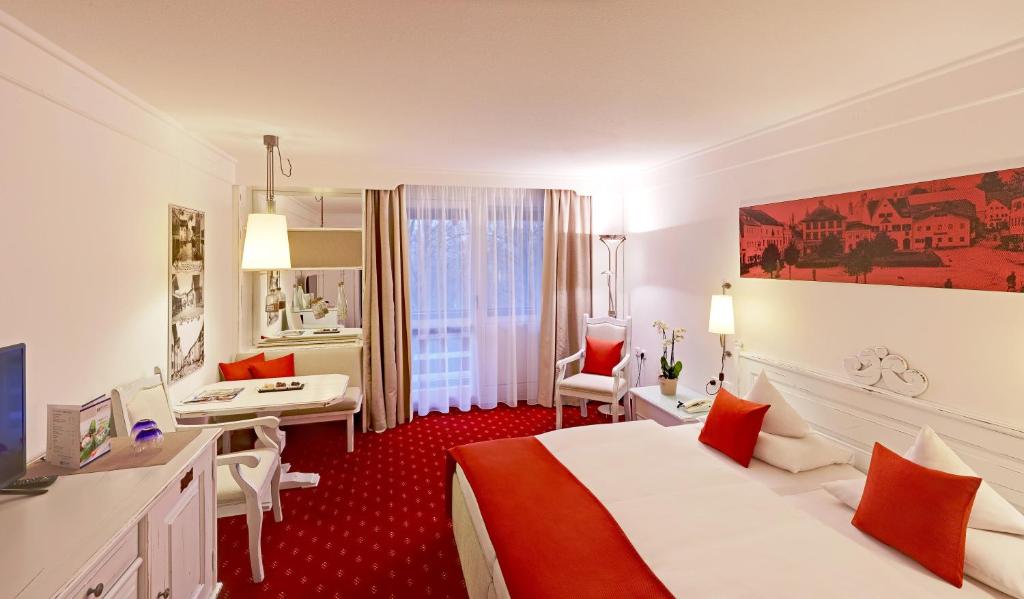 Postel nebo postele na pokoji v ubytování Fit Vital Aktiv Hotel DAS LUDWIG