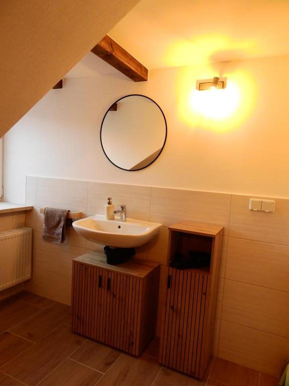 Ferienwohnungen am Hauptplatz - Two-Bedroom Deluxe Apartment With Garden View