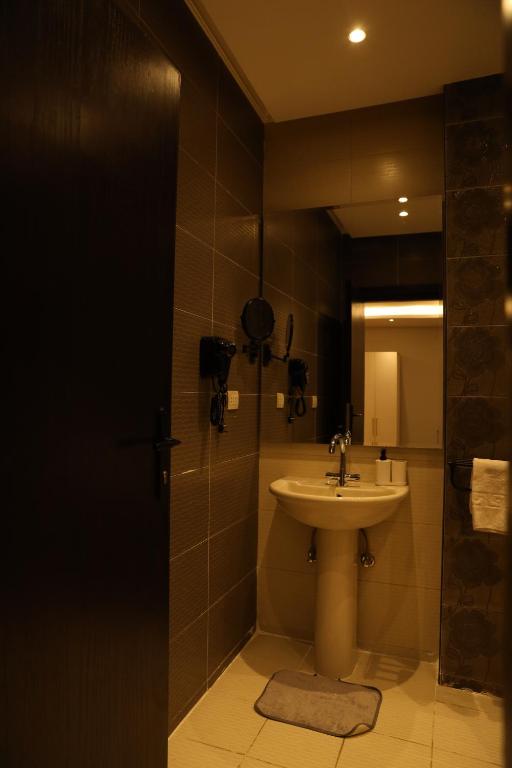 Munir`s residence 2 - 12