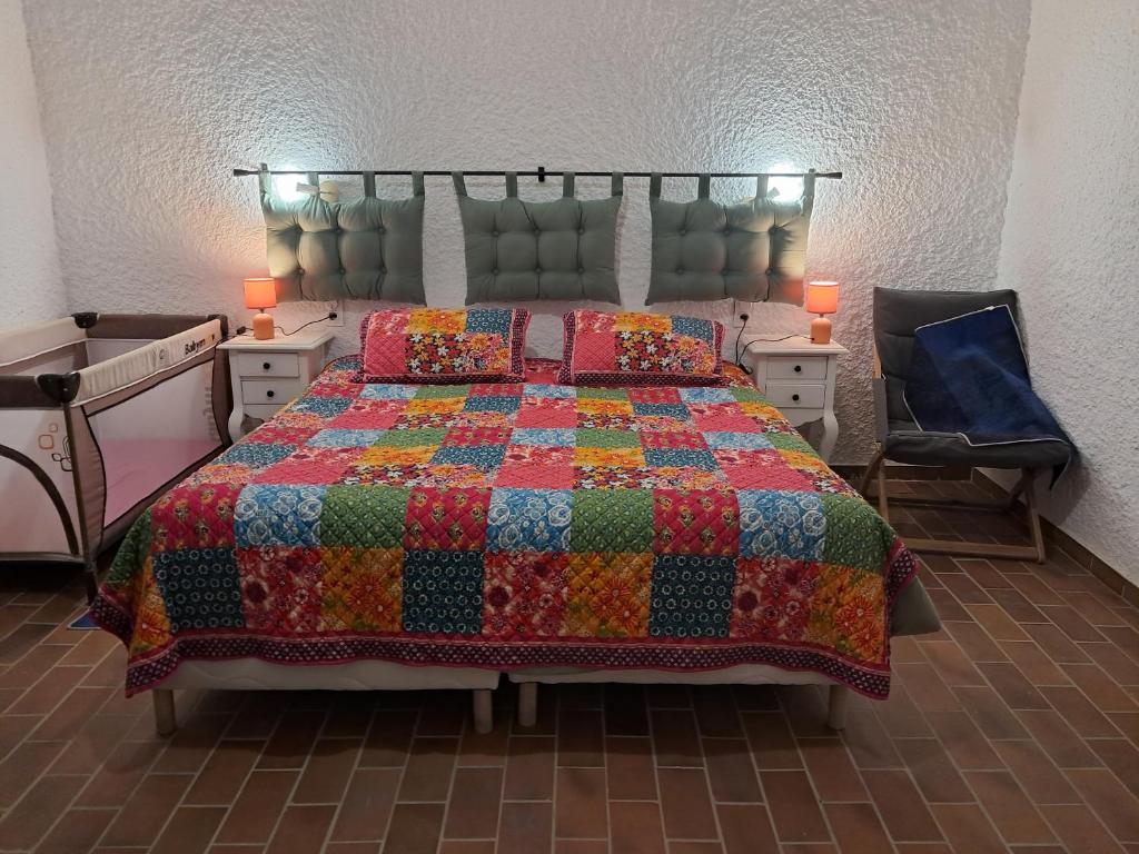 En eller flere senge i et værelse på Le Chaumois, CHAUM 31440