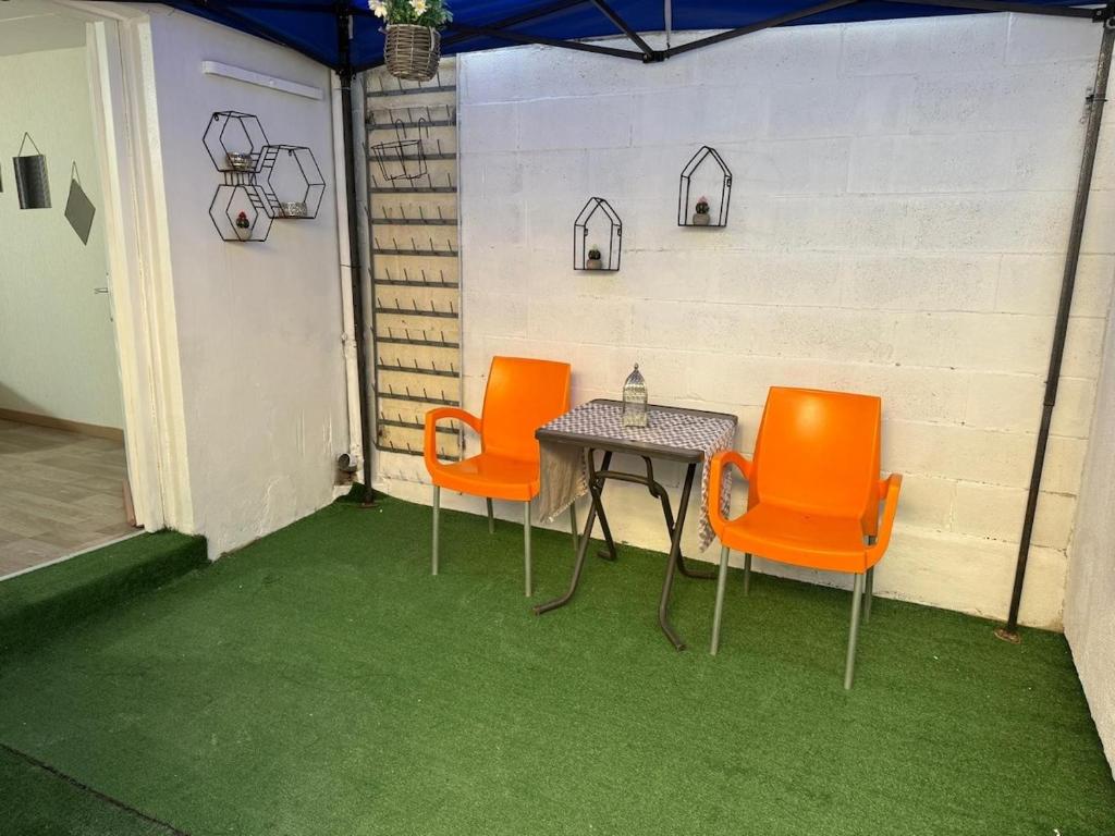 Fotografie z fotogalerie ubytování Charmante petite maison avec jardin v destinaci Drancy