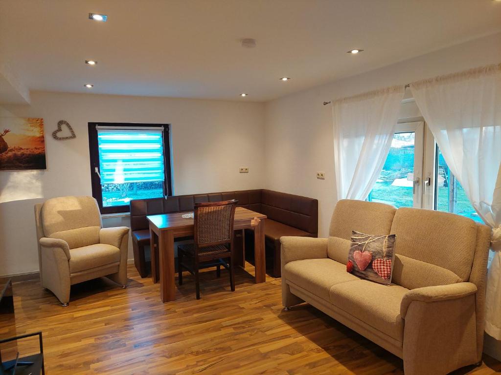 Afbeelding uit fotogalerij van Ferienhaus Auszeit in Niederdorla