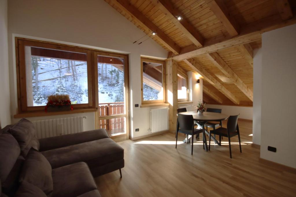 Penthouse with view 2 bedrooms free parking