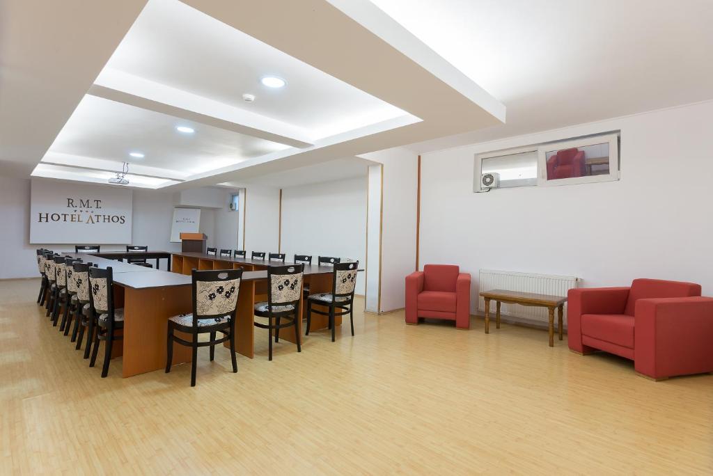 Posezení v ubytování Hotel Athos R.M.T.