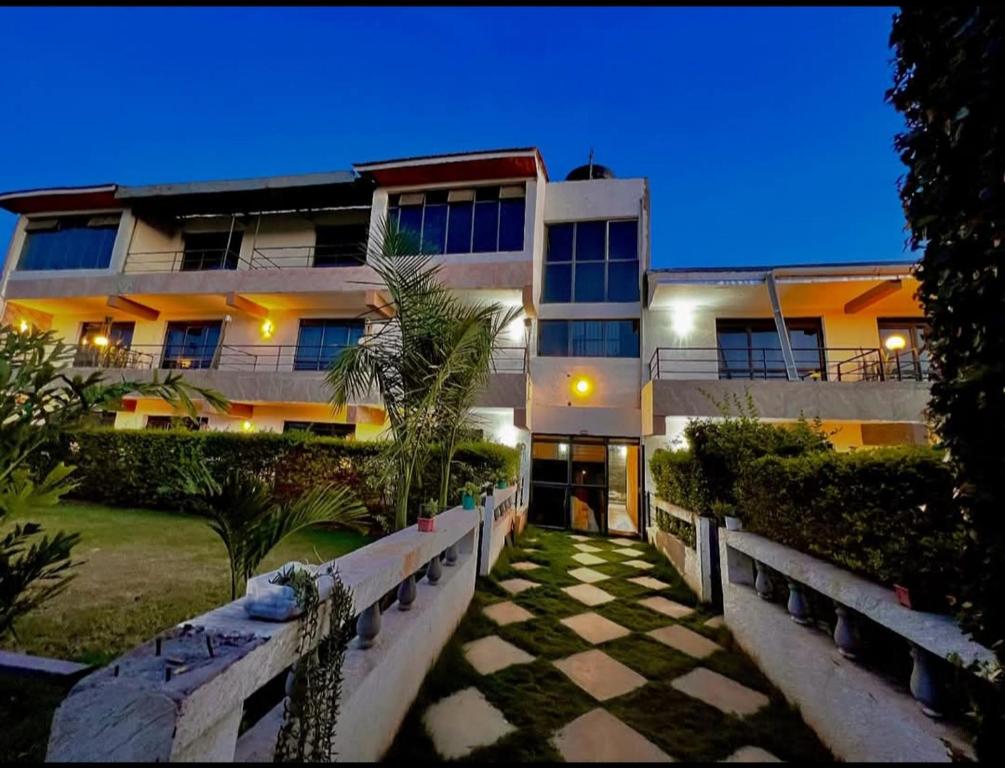 Afbeelding uit fotogalerij van Osiligi White Resort in Kitengela 