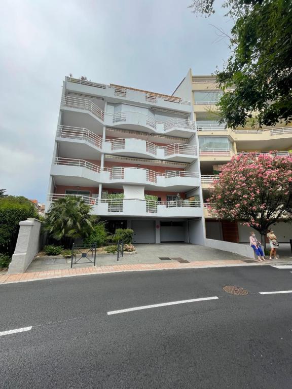 Grand appart 82m2 terrasse 2 ch 7 pers clim