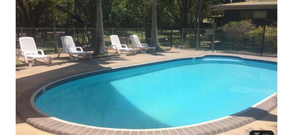 Swimmingpoolen hos eller tæt på Private Lakeside Villa Near Beach, Pool Gated 10 Acres