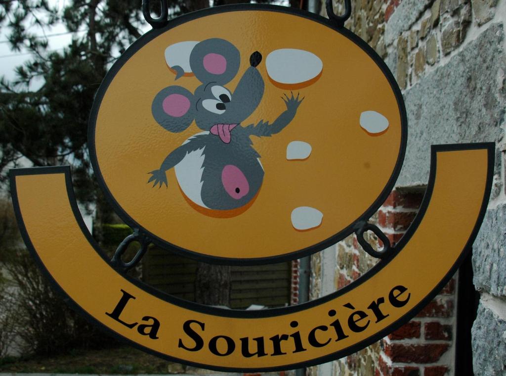 Majutusasutuses La Souricière olev sertifikaat, autasu, silt või muu dokument