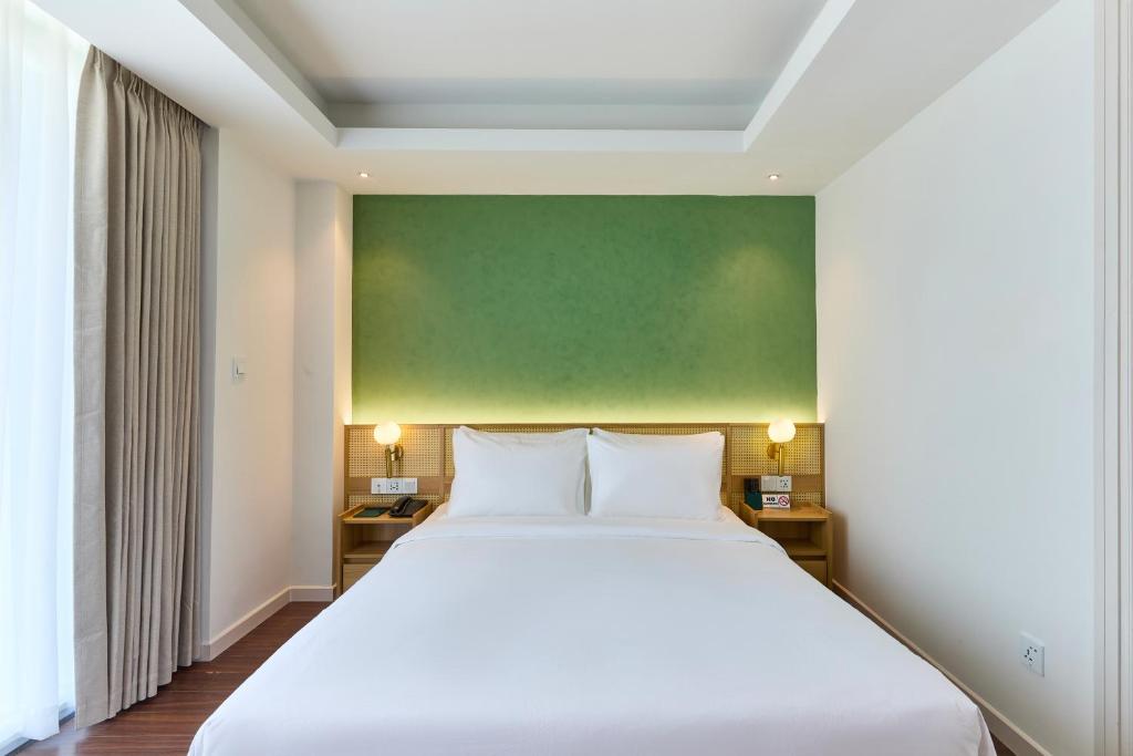 Phòng Deluxe Giường Đôi Có Ban Công
