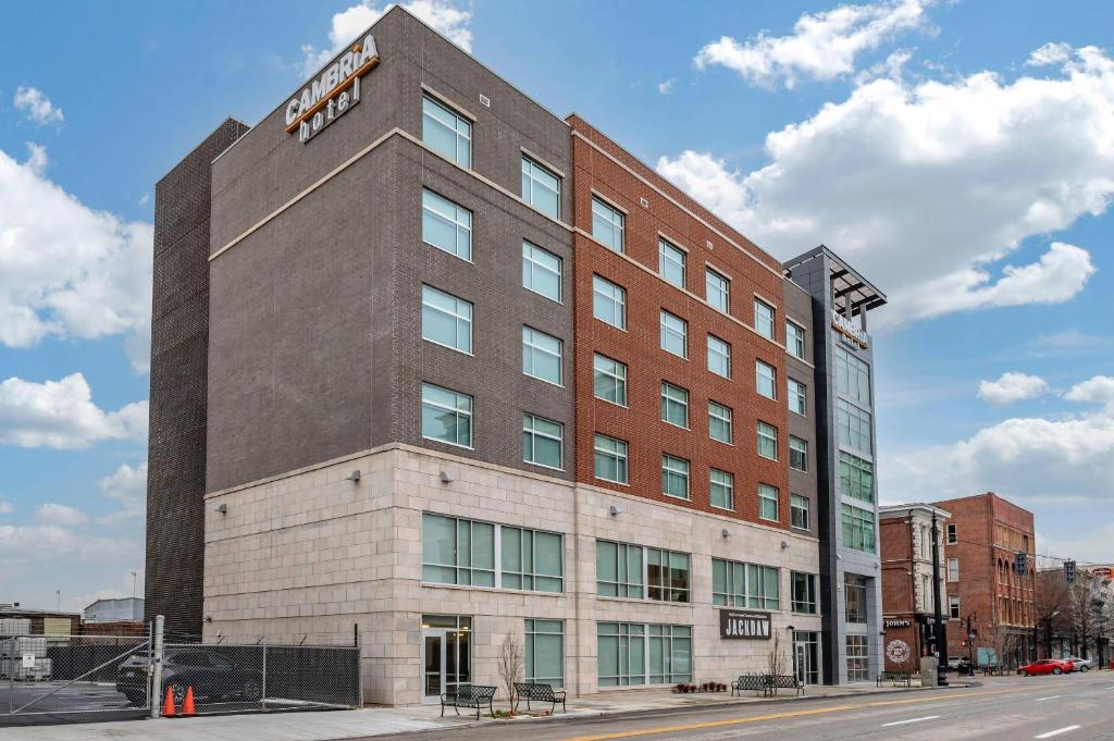 Cambria Hotel Louisville Downtown-Whiskey Row photo