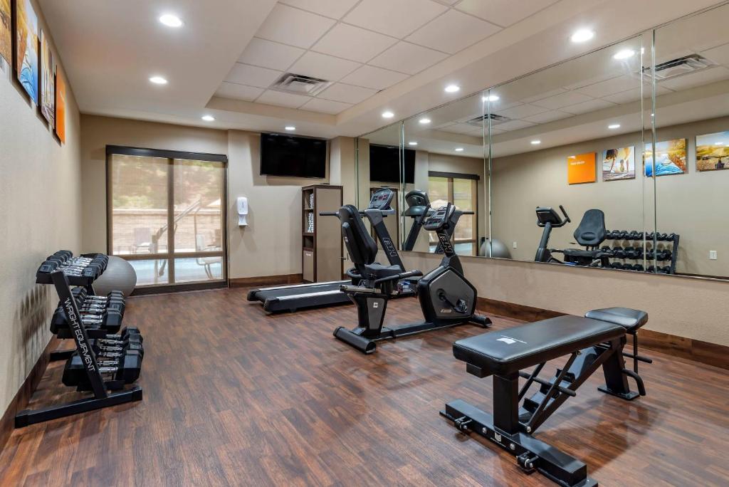 Comfort Inn Birmingham Homewood photo